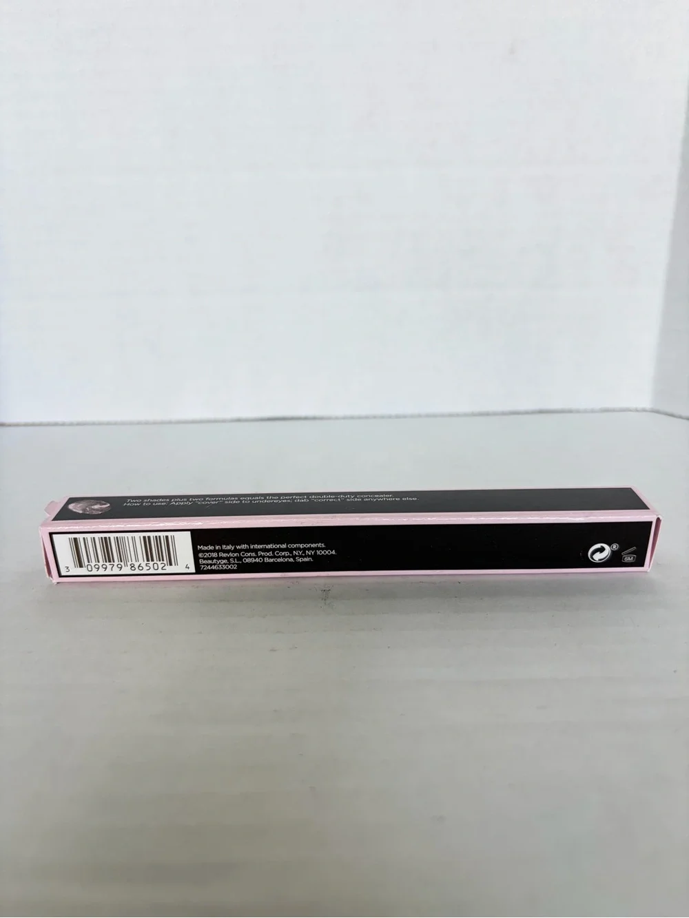 NIB Flesh Hide the Evidence Double Concealer Shade 02 Light Vanilla 0.08 oz